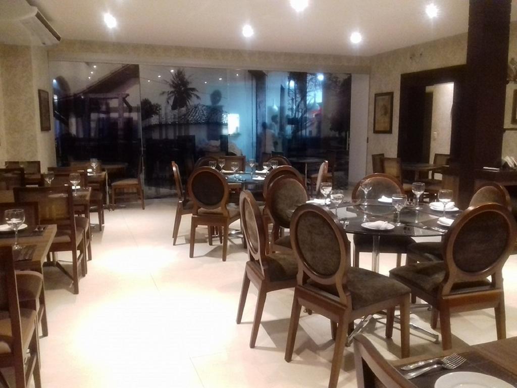 Wembley Park Hotel Porangatu エクステリア 写真